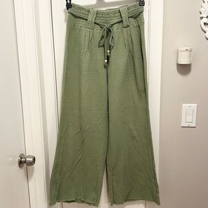 Banjara Anthropologie Sage Green Muslin Wide Leg Cropped Pants M string belt